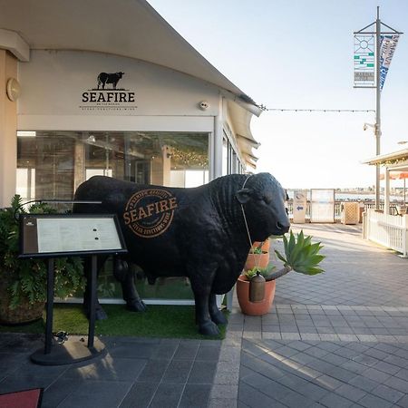 Belle Escapes - Glenelg Seaside Apartment Luaran gambar