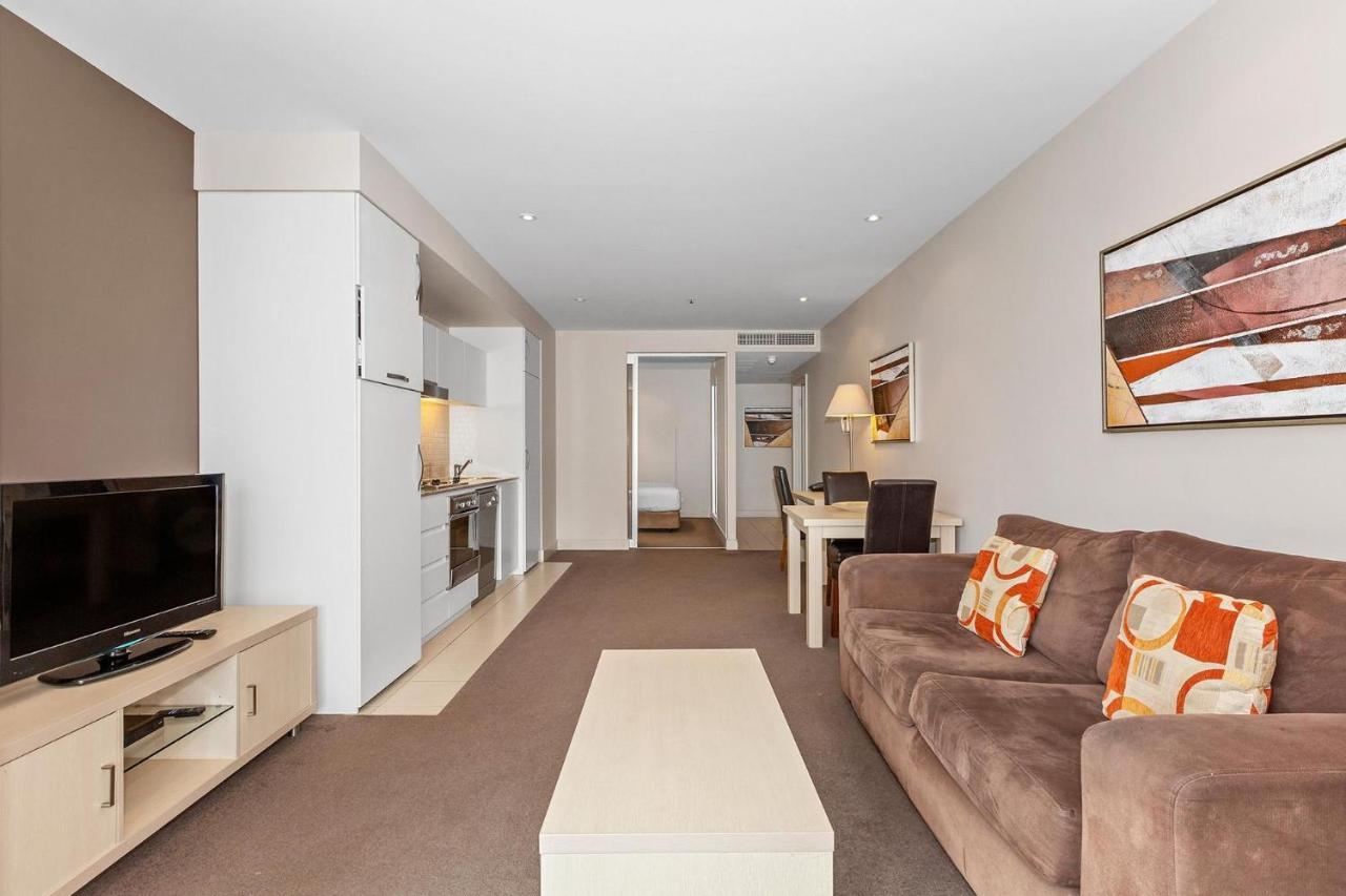 Belle Escapes - Glenelg Seaside Apartment Luaran gambar